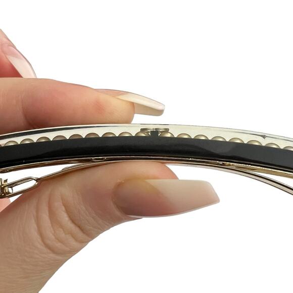 AUTH VTG Chanel Black Resin Pearl & Gold CC Logo Inclusion Hair Clip Barrette main image 7
